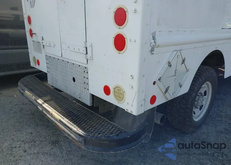 2013 Ford F-250 Xl z USA, uszkodzony, nr VIN 1FDBF2B68DEB64346